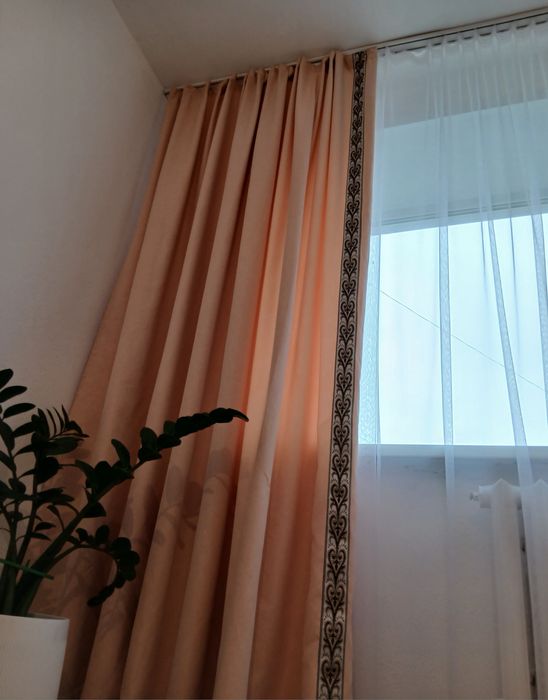 Шторы новые продам