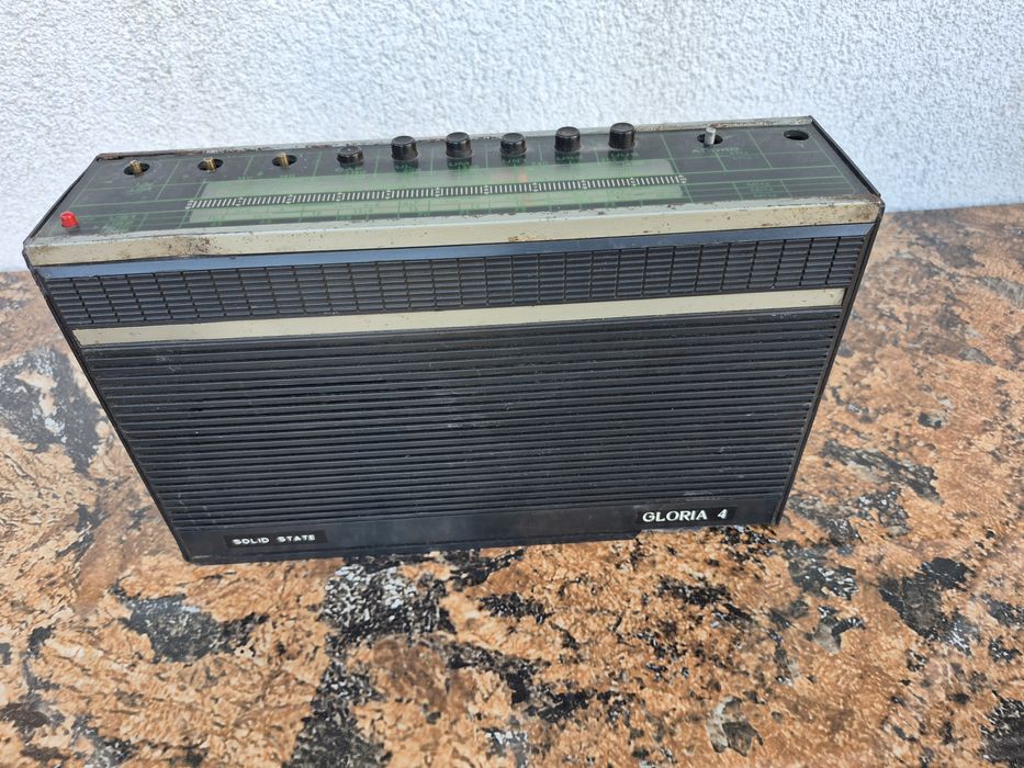 Radio receptor portabil Gloria 4,model RP-1524-nefunctional pt. piese