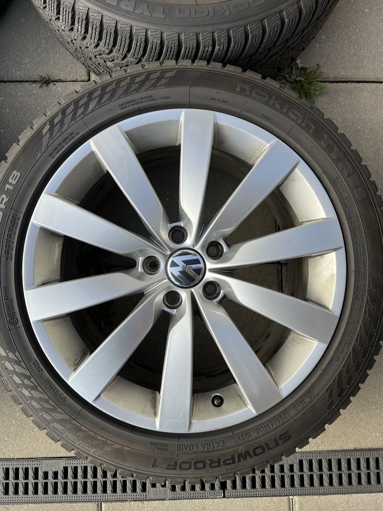 Jante originale Volkswagen Audi 5x112 18” anvelope 255 45 18 Nokian