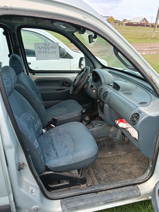 Mașină renault pentru dezmembrare