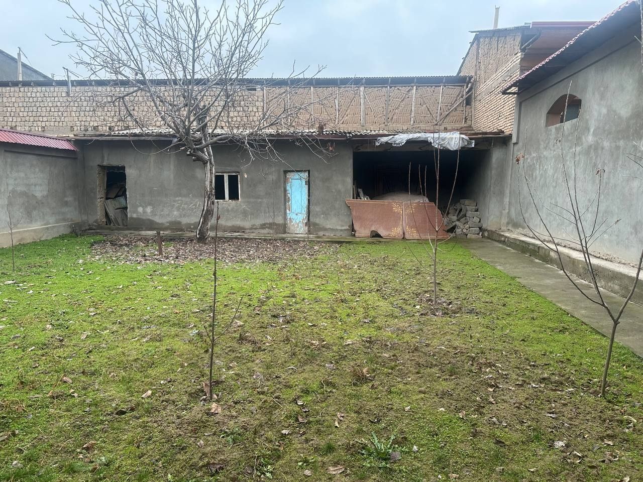uy sotiladi qora qamishda