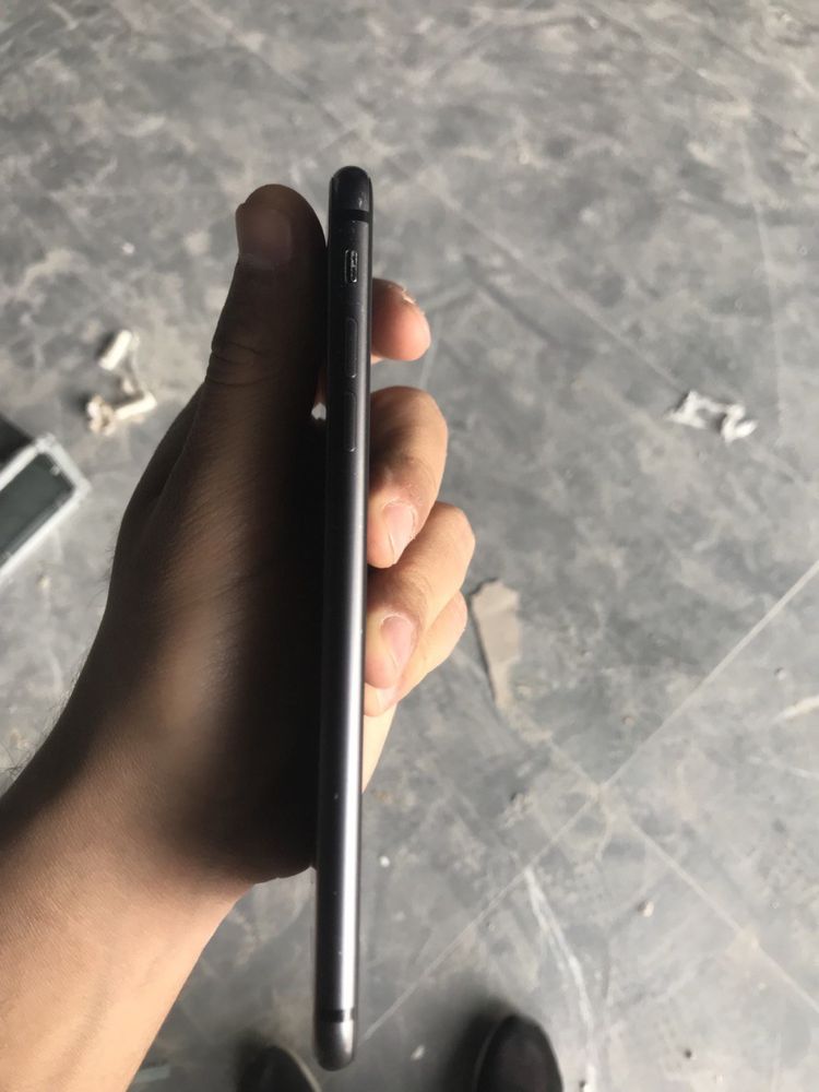 Iphone 8 plus srochna sotilad