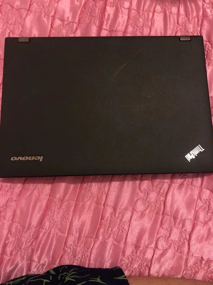 De vânzarea Laptop Lenovo