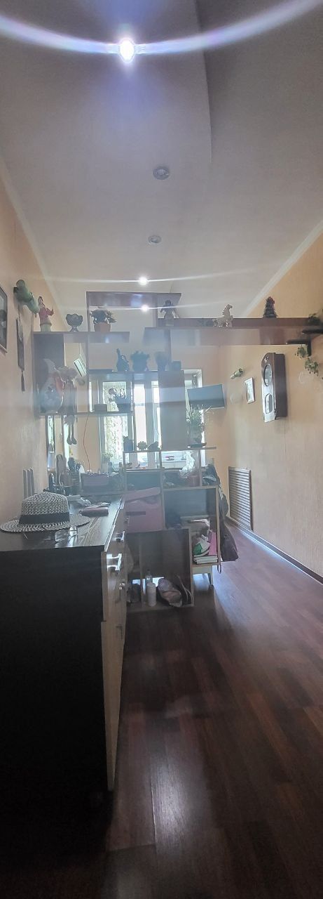 Казахстанское посольство  Лабзак ц13 2ком квартира. Кирпич 50м2