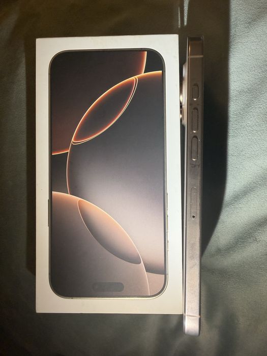 Iphone 16 Pro Max - Dessert Titanium- 256GB - 94% Baterie