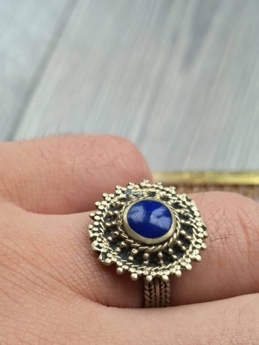 Inel Foarte Vechi Cu Piatra Lapis