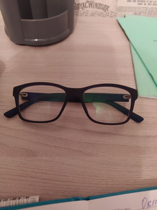 Продам детскую оправу для очков