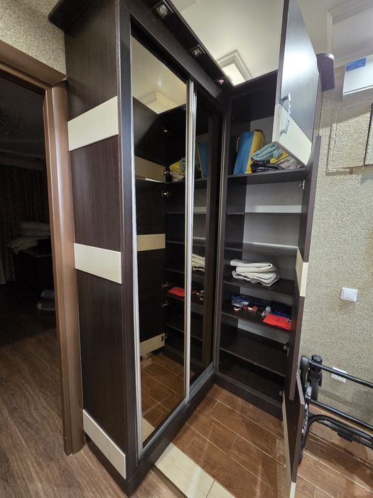 Продам прихожая угловая отличном состояние б/у