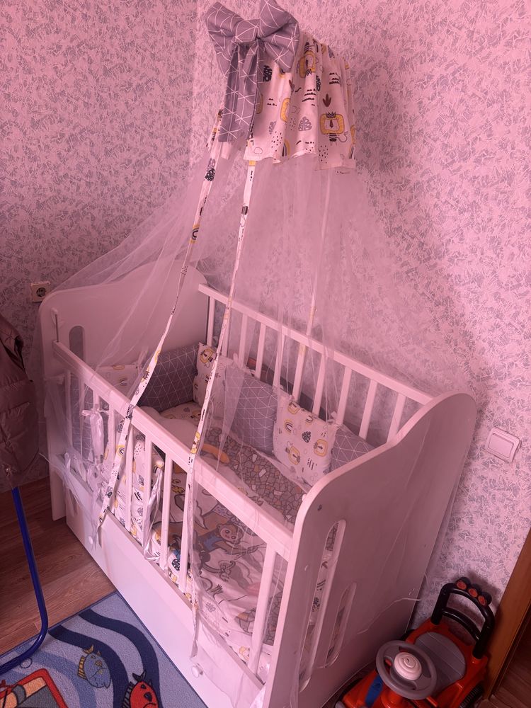 Продам детскую кроватку