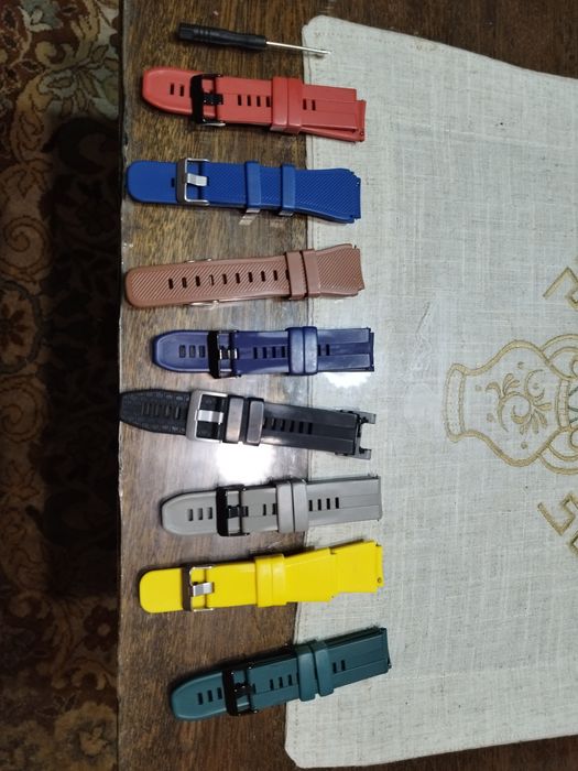 Каишки за часовник 8 бр + отвертки 2 бр за тях