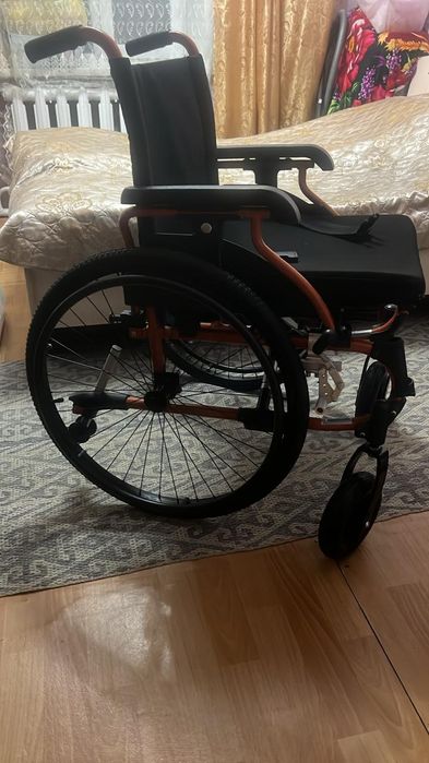 Инвалидная коляска