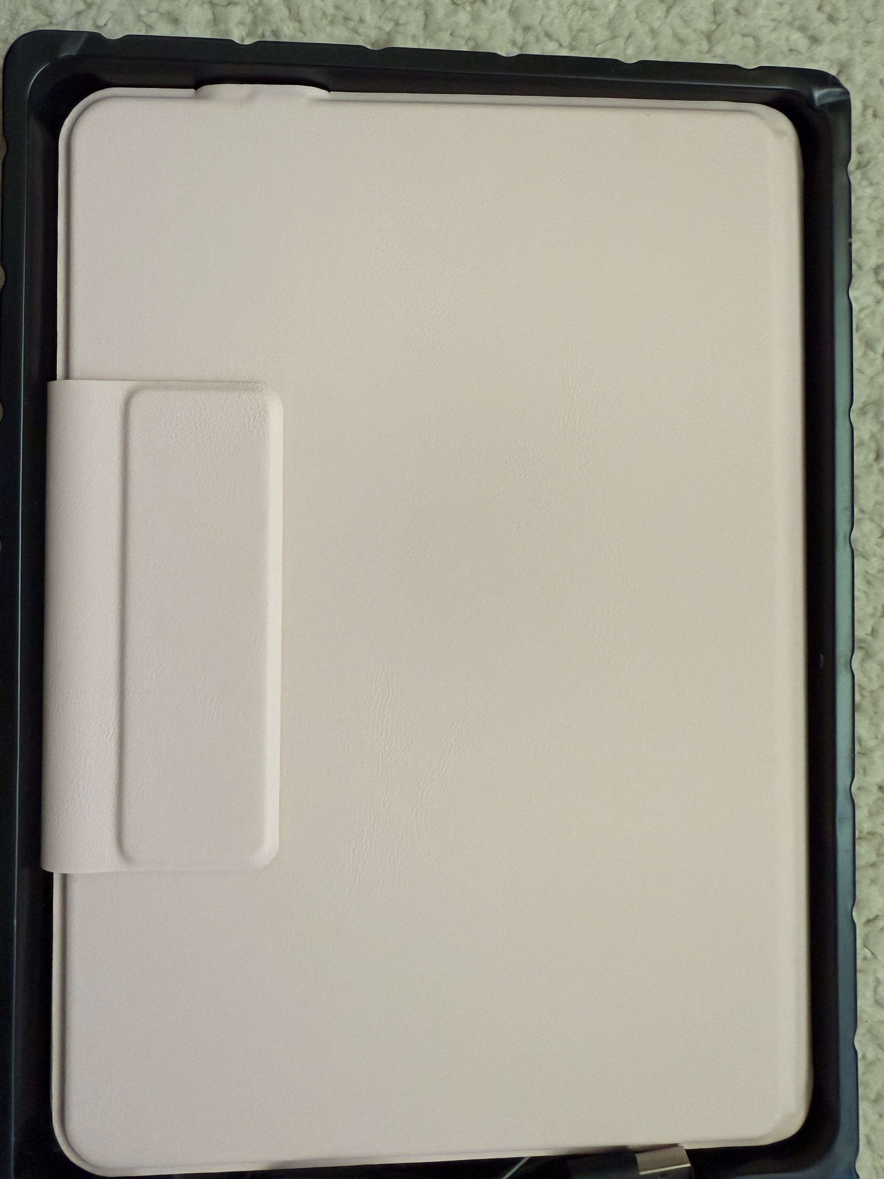 Абсолютно нова клавиатура с калъф за iPad – Bluetooth 5.3, осветена