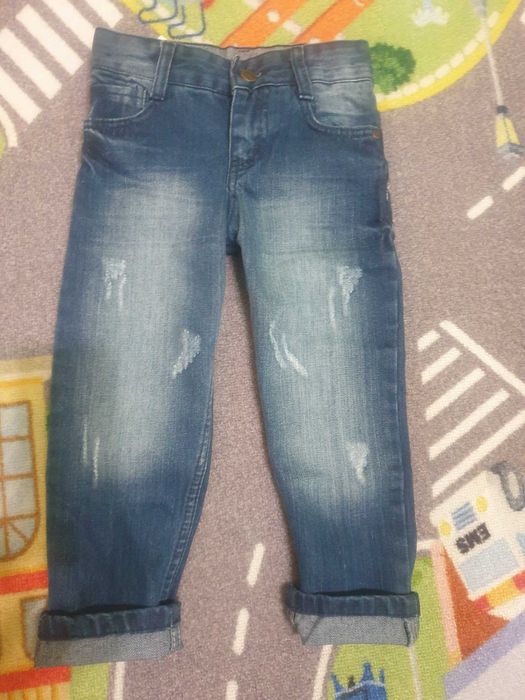 Нови дънки Armani 3 годинки