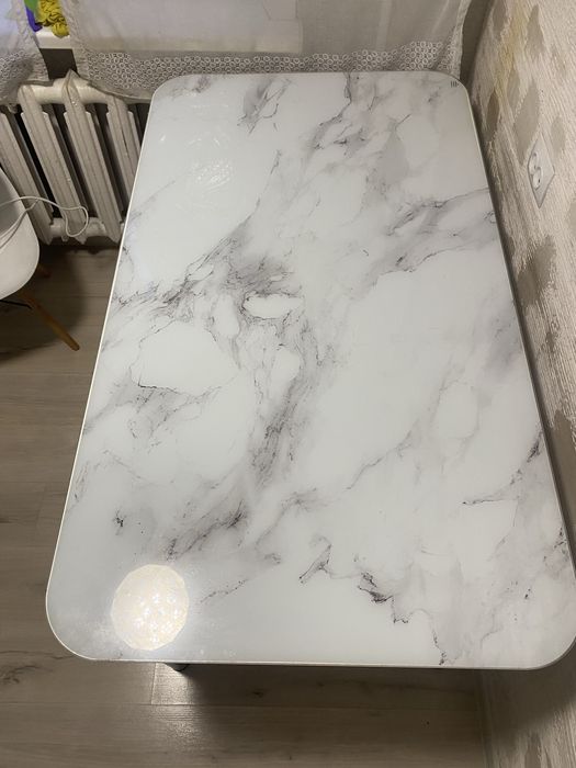 Стол кухонный