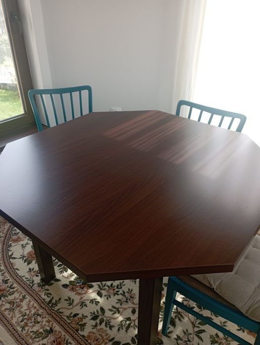 Masa bucatarie hexagonală