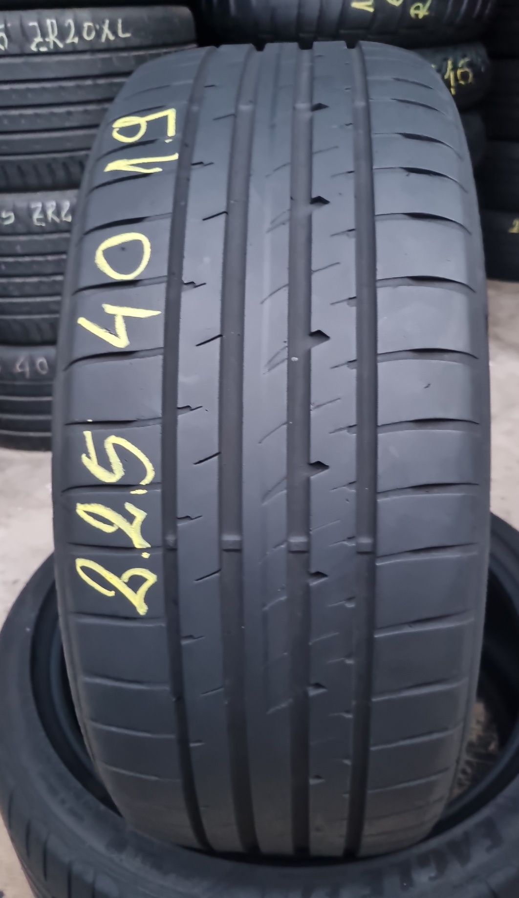 2 Anvelope Vară Good 225 40 R19 RUN-FLAT Impecabile.