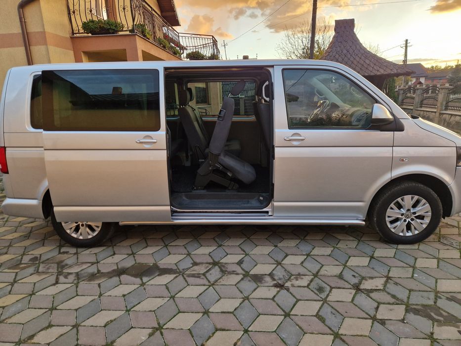 Volkswagen Transporturi 8+1