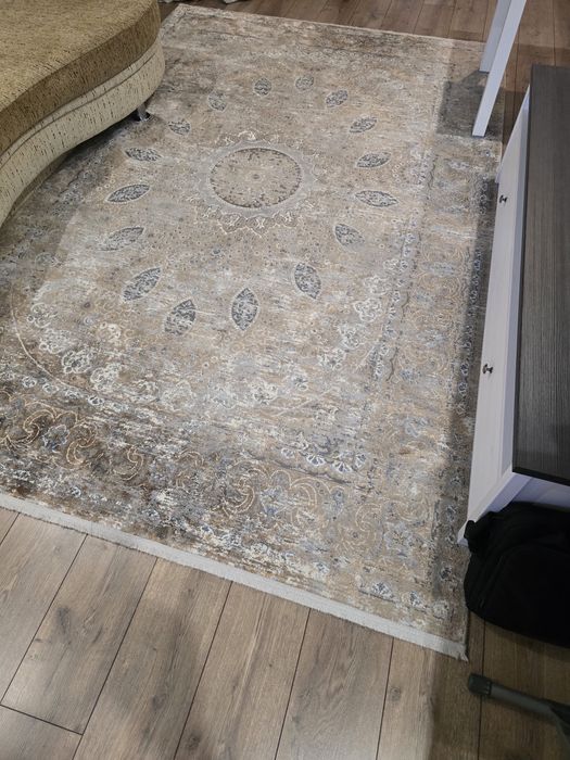 Продам ковёр 2х3