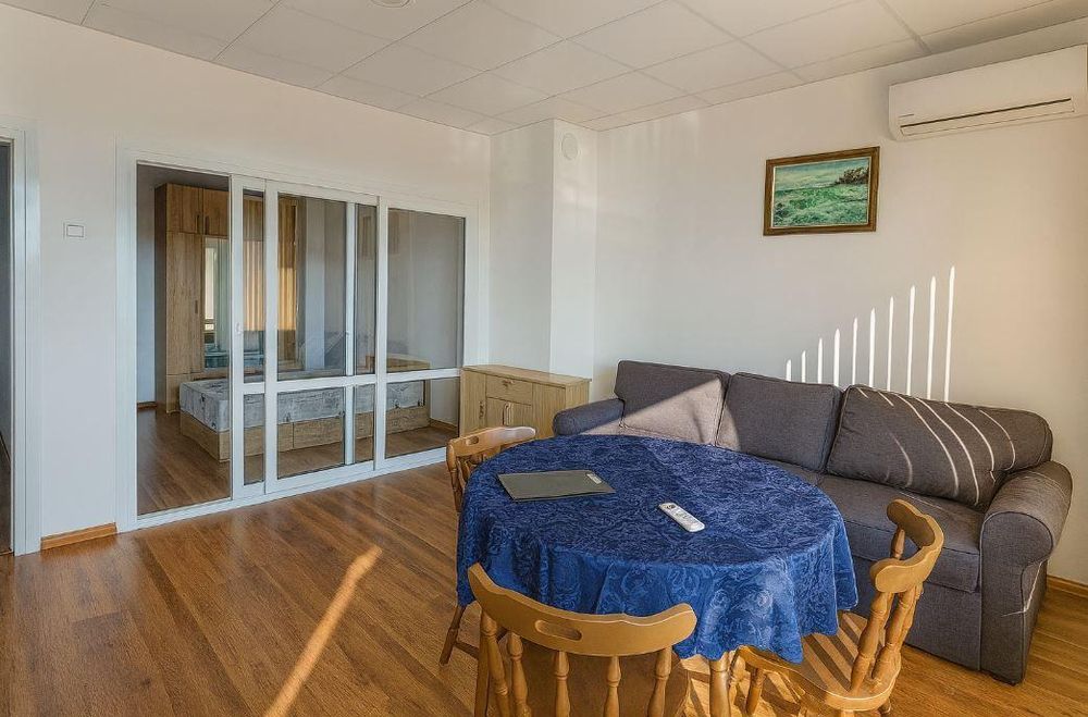 Дава се под наем Тристаен апартамент в Варна, Спортна зала - 75 кв.м за 500 € - Снимка #1