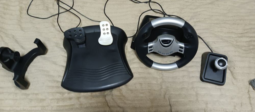 Продам игровой руль