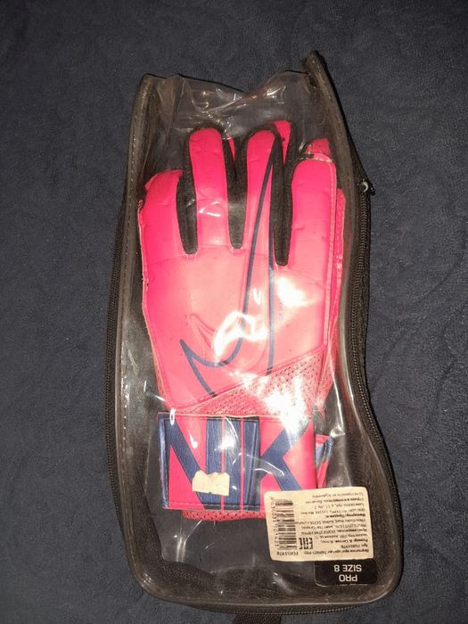 Перчатки вратарские Nike (не помню название)