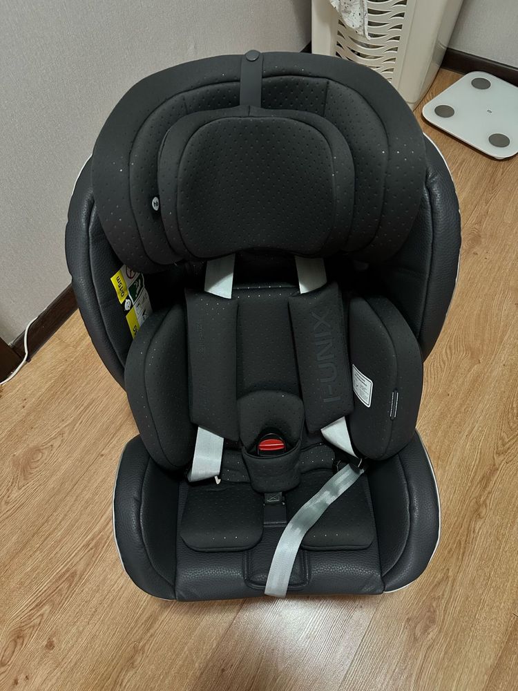 Продам автокресло happy baby I Unix