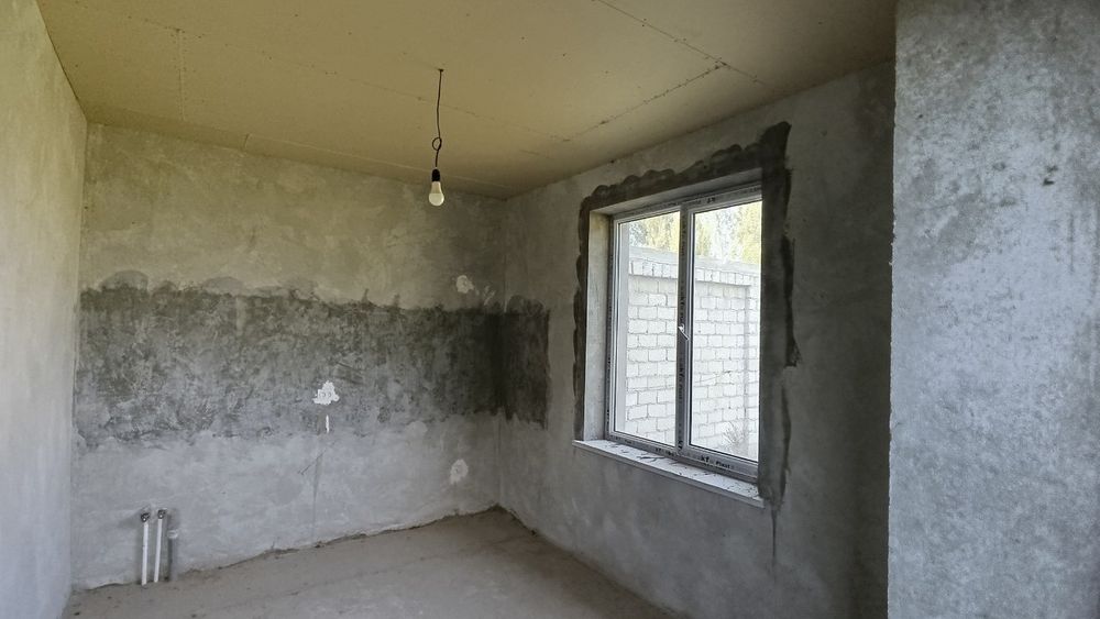 Майский 8,3соток,2 хона+кухня+санузел уйни ичкарисида,80% битган,