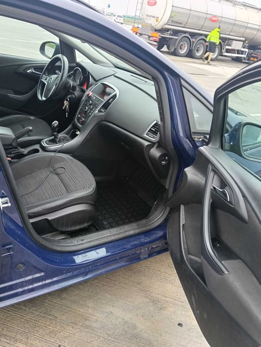 Vand Opel Astra diesel – Euro 6, anul 2015