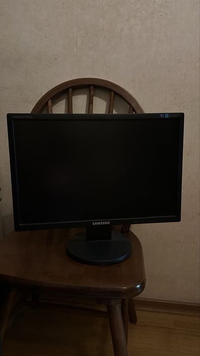 Продам монитор Самсунг для компьютера