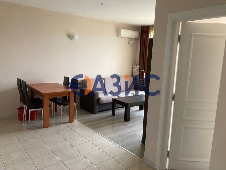 Продава се Двустаен апартамент в к.к. Слънчев бряг - 61 кв.м за 1279 €/кв.м - Снимка #12