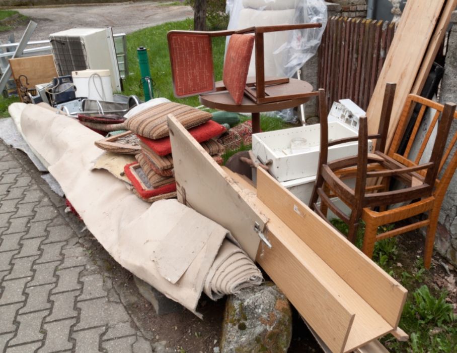 Constructii, case si gradini debarasam