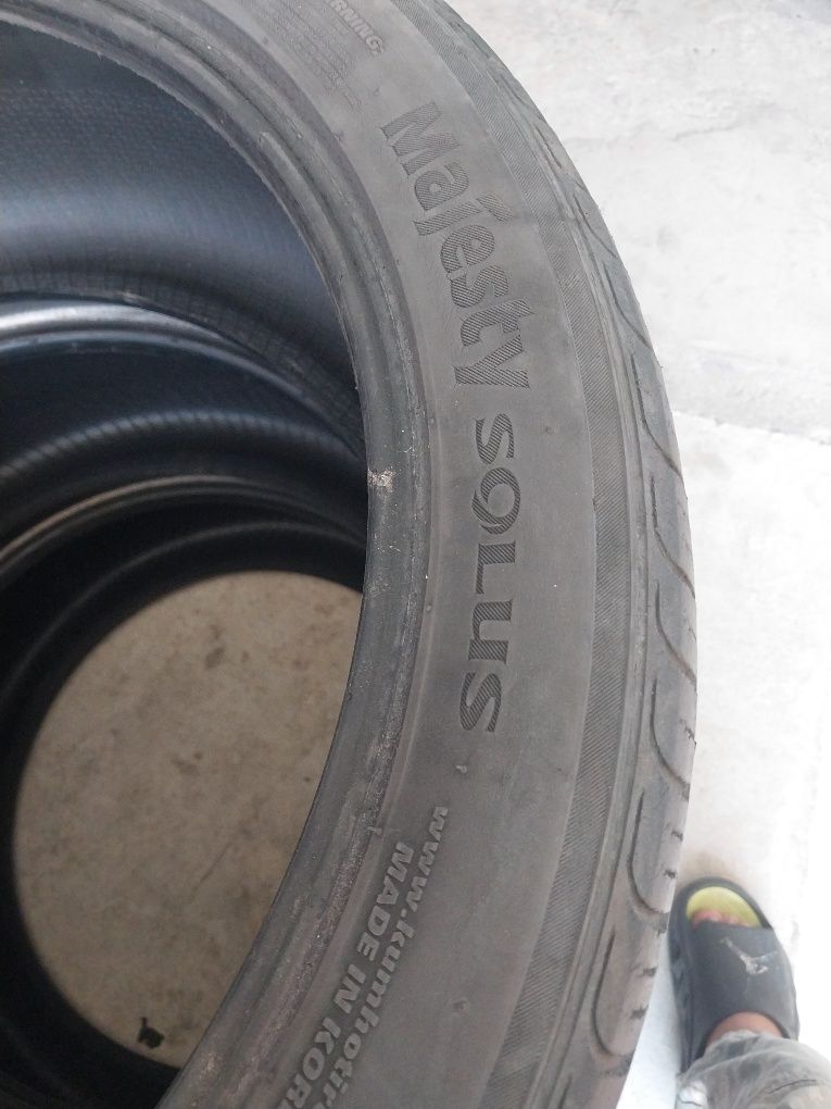 Шины 245 40 r19 в хорошем состоянии