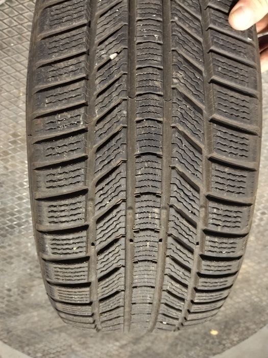 Vând anvelope iarna