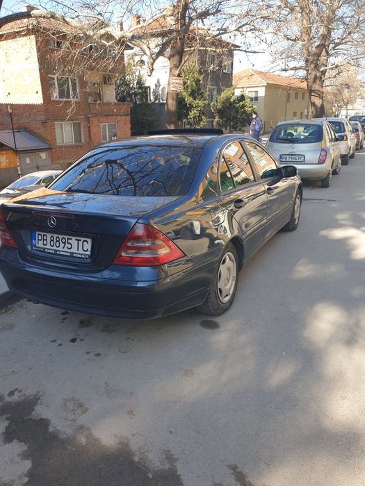 Мерцедес c2000 ku.136kn