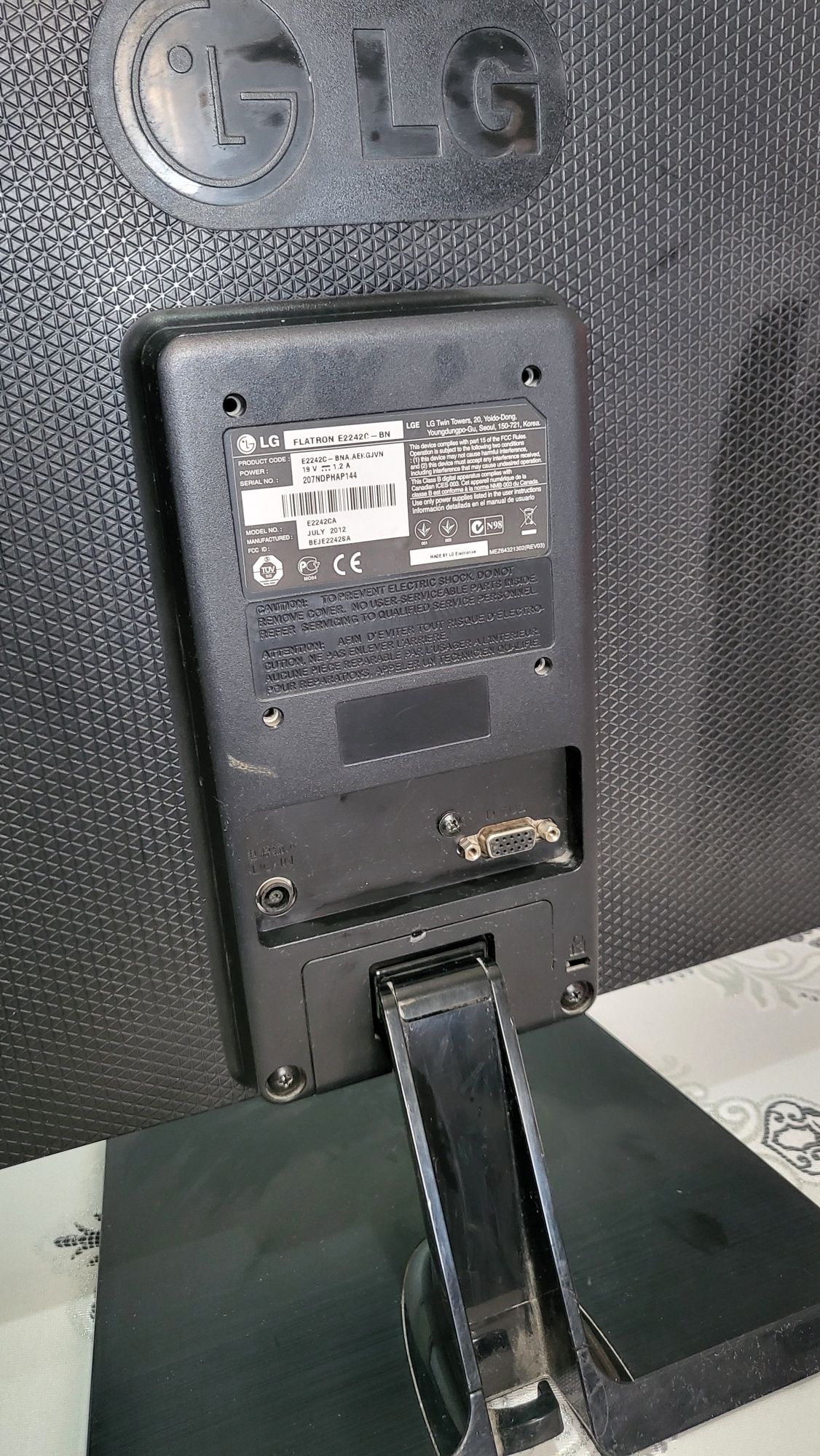 LG 22' E2242 FullHD 75 ghz