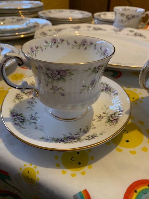 Порцеланов сервиз Elizabethan Chantilly