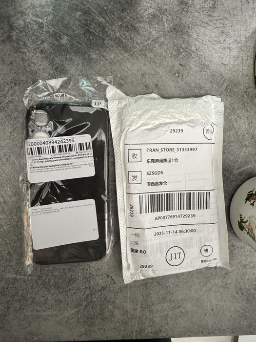 Husa noua sigilata iPhone 16