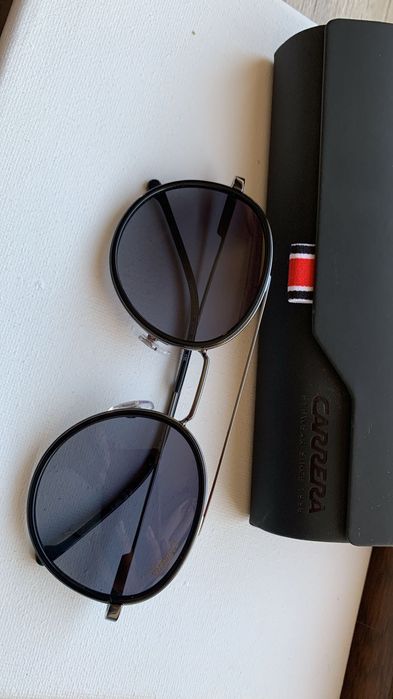 Унисекс слънчеви очила Carrera