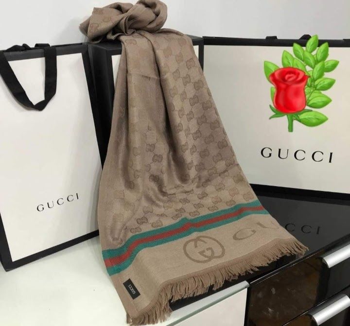 Esarfe dama și barbat/doua fețe, material tip casmir, saculet,eticheta