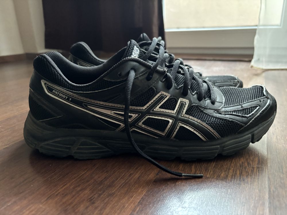 Asics мъжки маратонки 44,5
