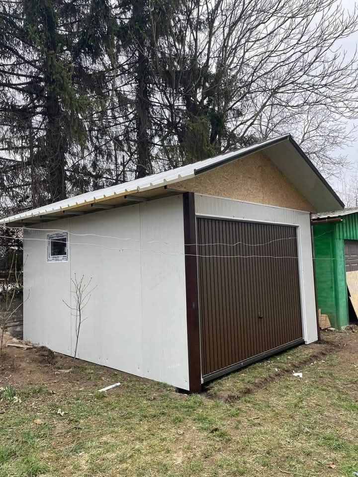 Terase din lemn
-foișoare la comanda
-pergole modele moderne
-leagăne