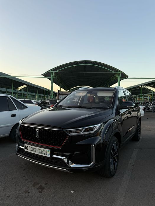 кроссовер Bestune T33