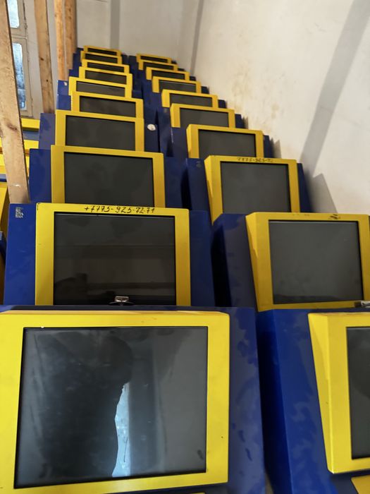 Монитор 17 дюймов продается