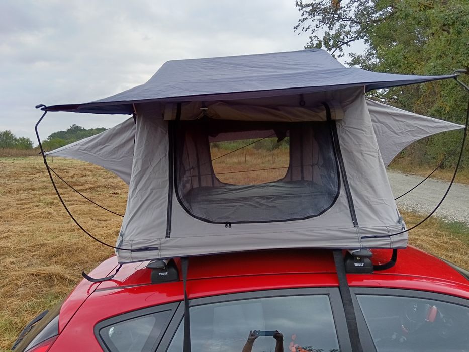 Cort pe mașină (utilizat)
