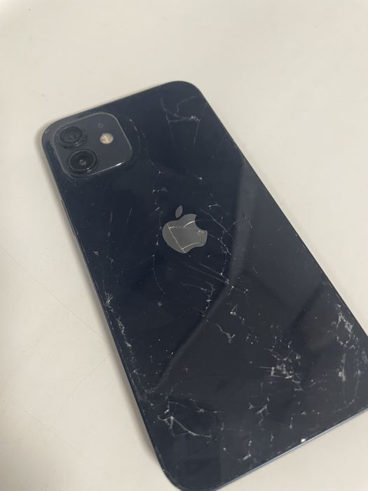 iPhone 12 в рабочем состояний