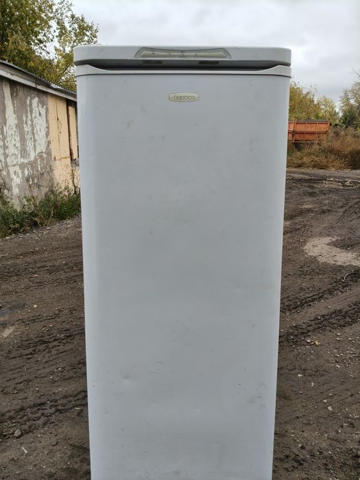 Продам морозильник