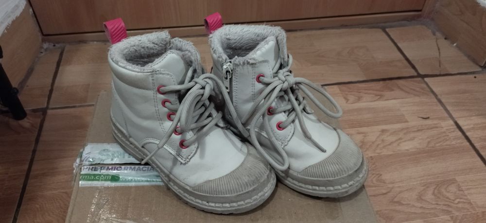 Cizmulițe și ghetuțe