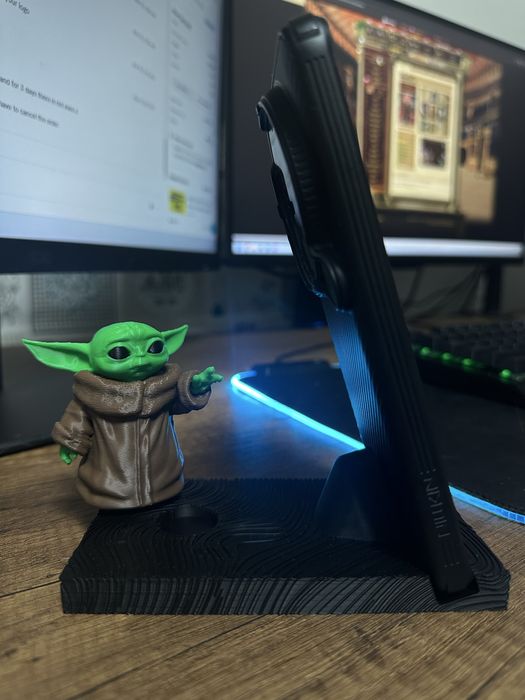 3D Стойка за телефон - Baby Yoda