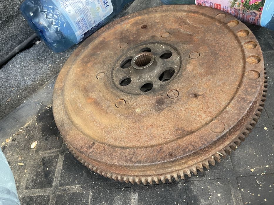 Vand volanta cu masa dubla