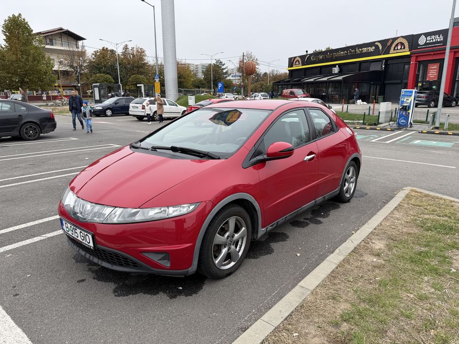 Honda Civic VIII 1.4 MT6